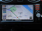 簡単快適な操作性で目的地まで安心です♪♪ 日産純正メモリーナビ♪♪フルセグTV視聴可♪♪走行中の視聴は不可です!MM114D-W