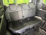 3列目シートはもちろん状態良好☆大人でもゆったりと座って頂けますので、大人数でのお出かけもラクラクです♪ご家族で、気の知れた仲間で、ドライブに行くのが楽しみですね♪