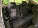 3列目シートはもちろん状態良好☆大人でもゆったりと座って頂けますので、大人数でのお出かけもラクラクです♪ご家族で、気の知れた仲間で、ドライブに行くのが楽しみですね♪