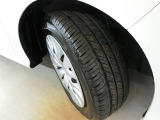 タイヤは4本新品取替済み!タイヤの事は気にせず、安心して乗っていただけます。