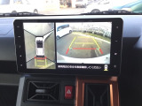 全周囲カメラを搭載ですので、まるで見下ろし映像のように車両の周囲を確認できます。