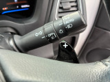 運転席の手元でシフトアップシフトダウンの操作が可能なパドルシフトを装備しています♪