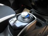 e-POWERは、&ldquo;自ら発電する電気自動車&rdquo;。モータードライブの楽しさと燃費性能の両立を実現しました。