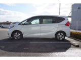 Honda SENSINGとは衝突を予測してブレーキをかけたり、前のクルマとちょうどいい距離でついていったりできる多彩な安心、快適機能を搭載した先進の安全運転支援システムです。