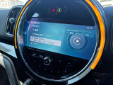 ★MINIには6個のエアバッグを標準装備。運転席/助手席エアバッグ、サイド・エアバッグ、ヘッド・エアバッグ。