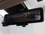 車両後方を映し出します・スマートルームミラー装備です。