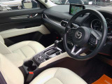 視界が良く運転性の良いフロントヒーターシート