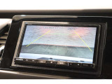バックカメラが装備されており、後方の安全確認はもちろんのこと狭い場所での駐車や雨の日・夜間など視界の悪いコンディションでのストレスの軽減にもなります!
