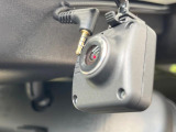 【ドライブレコーダー】ドライブレコーダー装備!走行中はもちろん、あおり運転や事故に遭遇した際、映像で記録し、万一のリスクに備えます。※記録用SDカードはお客様ご自身でご準備いただく必要があります。