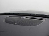 【harman/kardon】世界のオーディオファン垂涎のプレミアムサウンドシステムを搭載。原音に近い音場空間を忠実に再現。乗る人すべてに最良の音響体験を提供します。