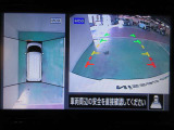 アラウンドビューモニターで車庫入れも空から見ている様に駐車できラクラクです。