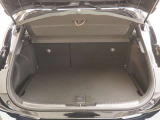 広々としたラゲージスペースを備えています。大きなものや長さのある荷物もしっかりと積み込めます。