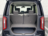 【ラゲッジスペース】リアシートを倒せばこの大容量!!ダンボールなどの大きい荷物も釣り具などの長尺物まで様々載せられそうです!!