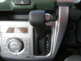 操作性に優れたインパネシフト採用。