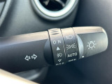 【 オートライト 】オートライトなのでライトの点け忘れを気にすることなく運転が出来ます♪