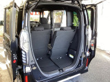 リアシートがあっても、しっかり荷物を積む事ができます。