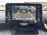 バックガイドモニターで、後方を確認しながら安心して駐車することができます。運転初心者も熟練者も必須の機能ですよ!