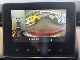 360&deg;モニター・パーキングソナーが付いています。