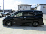 展示中古車は全て外装と内装のクリーニングを行っています♪