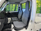 ドライバーによって運転しやすいポジションは異なり、あの車はどうなのか不安なこともありますよね。気になるお車は店頭で乗り込んでご確認いただけます♪