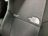LAND CRUISER PRADO NEWSCAPE 最大の注目ポイントは、次世代の革新的な繊維素材、Brewed Proteinファイバーを使用して創られたオリジナルのシートカバーです。