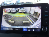 バックカメラで駐車も安心。死角を減らして、安全にサポート。初めての場所でもスムーズに、あなたの運転をもっと快適にしてくれます!