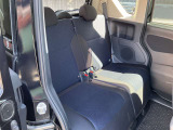 後部座席も当然、綺麗・清潔に仕上げております。内装の綺麗なお車は気持ちが良いですし、コンディションのいい車が多いです。前のユーザーが丁寧に使っていた証拠です。