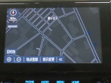 純正ナビを装備。タッチパネル式で使いやすく、お出かけもラクラクです。
