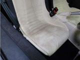 禁煙車ですので焦げや臭いなどはございません。気持良くお乗り頂けます。