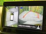 【アラウンドビューモニター】専用のカメラにより、上から見下ろしたような視点で360度クルマの周囲を確認することができます☆死角部分も確認しやすく、狭い場所での切り返しや駐車もスムーズに行えます。