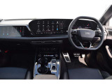 Audiのインテリアはエクステリア同様、優れたデザイン性とクオリティ、そして機能性を兼ね備えております。