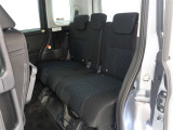 ゆとりある広々とした車内空間は、ドライブを始め買い物やレジャーなど、幅広く活躍します。一人でもみんなとでもお出かけを楽しみましょう!