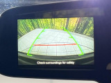 【バックカメラ】駐車時に後方がリアルタイム映像で確認できます。大型商業施設や立体駐車場での駐車時や、夜間のバック時に大活躍!運転スキルに関わらず、今や必須となった装備のひとつです!