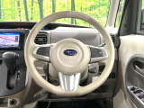 インテリアに合わせたデザインのステアリングは、運転される方のことも考え、運転しやすい形状、大きさです。是非一度、実際に触ってお確かめください。