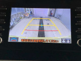 バックモニターで、後方確認しながら安心して駐車することができます。車庫入れが苦手な方にも安心です。※カメラが映し出す範囲は限られています。必ず車両周辺の安全を直接確認してください