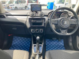 インパネ回りです。シンプルなデザインで操作しやすいです。