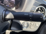 【 オートライト 】オートライトなのでライトの点け忘れを気にすることなく運転が出来ます。