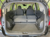 普段のお買い物や通勤、送迎等に十分な荷室スペースを確保しております。セカンドシートを倒すと、大きな荷物の積載も可能です♪