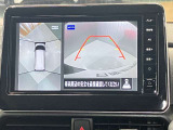 【アラウンドビューモニター】車を上から見下ろしているかのような映像で周囲の状況がひと目で確認、狭い駐車場に駐車するときも安心です♪