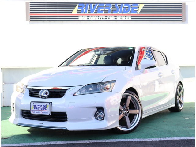 CT200h バージョン Lモデリスタエアロ 黒革シート