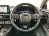 ホンダセンシング装着車となっております。衝突軽減ブレーキ、誤発進抑制機能、歩行者事故低減ステアリング、路外逸脱抑制機能、アダプティブクルーズコントロール、車線維持支援システム他、安全運転を幅広く支援。