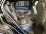 後部座席も気になるようなキズ・汚れやへたり等、大きなダメージはなく、良好な状態です。