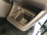 【ドリンクホルダー】こちらにドリンクホルダーがついています!