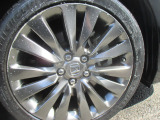 純正アルミホイールのお写真です。オシャレは足元からですね♪