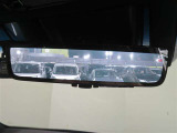 車両後方の視界をクリアに映し出す「デジタルインナーミラー」搭載です。