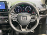 【ステアリングスイッチ】運転中、前方から目線をそらすことなく、オーディオ等の操作が可能な便利機能!安心&快適なドライブを演出してくれます♪