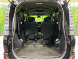 普段のお買い物や通勤、送迎等に十分な荷室スペースを確保しております。セカンドシートを倒すと、大きな荷物の積載も可能です♪