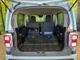普段のお買い物や通勤、送迎等に十分な荷室スペースを確保しております。セカンドシートを倒すと、大きな荷物の積載も可能です♪
