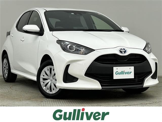 ヤリス1.5 ハイブリッド X E-Four 4WD修復歴無し