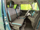運転席シート廻りは使用感も少なく、良好な状態となっています。前オーナー様が丁寧に使っていたことがよくわかりますね。
